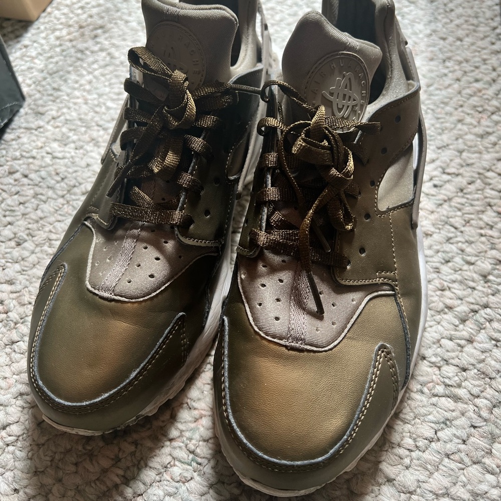 Gold Nike Huaraches